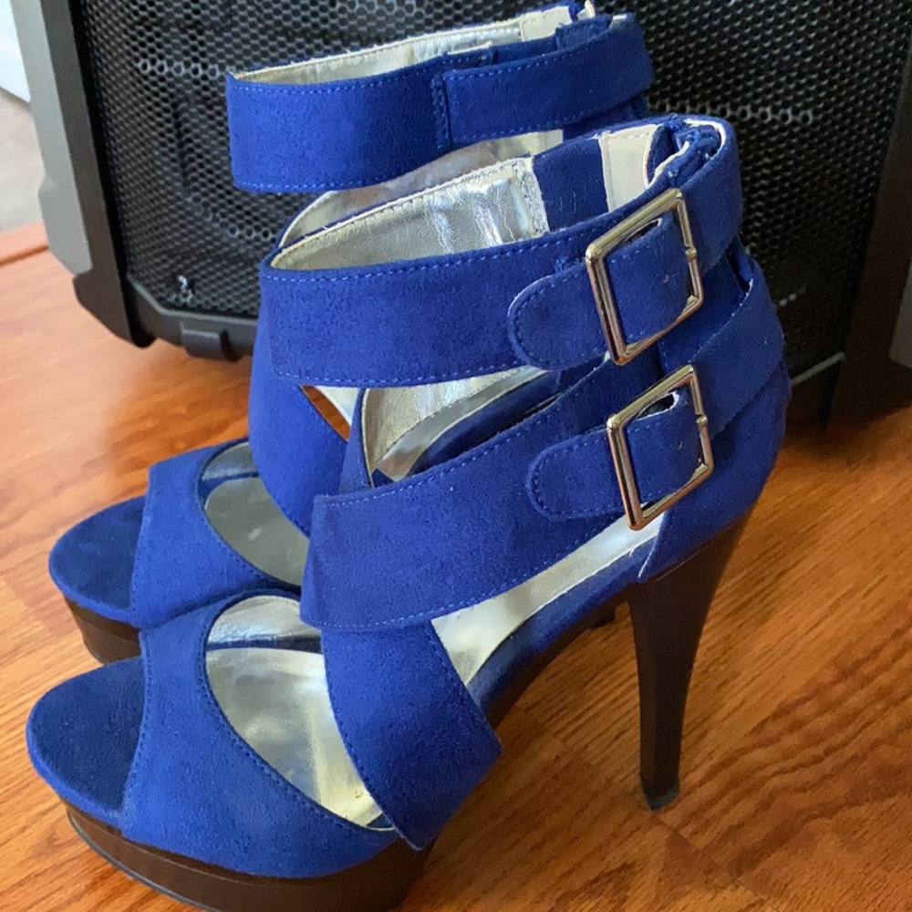 Platform sandals - Picture 3 of 5